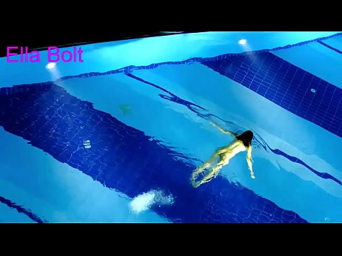 ❤️ I can't stop watching, young blonde caught swimming nude at ELLA BOLT resort pool ❤️❌ Porn video at en-gb.serviporno.ru